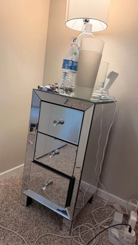 Mirror Nightstand - photo 5