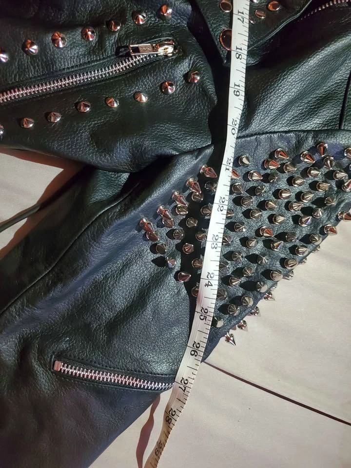 100% genuine leather studded spike moto jacket - photo 3