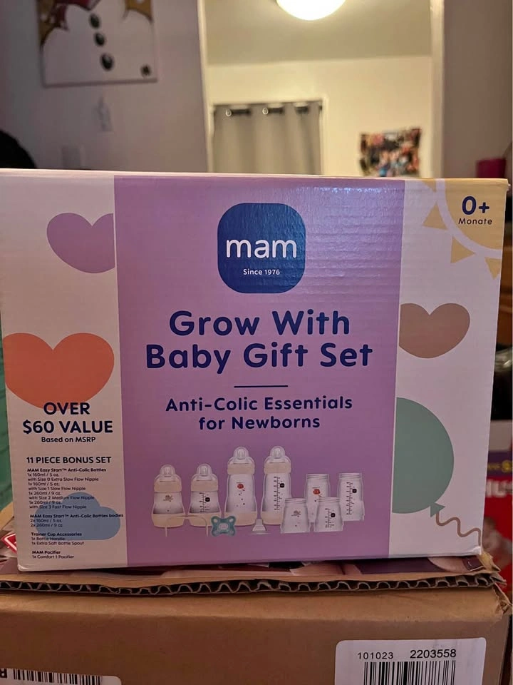 Mam Grow with Baby Gift Set
