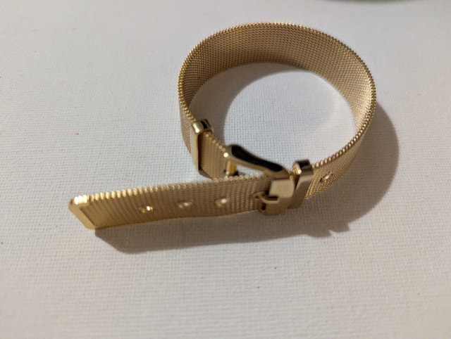 Bracelet Gold Tone w/ Belt Buckle Style Closure