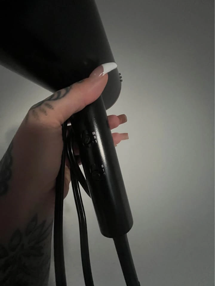 Conair hair dryer with a diffuser moving abroad sale - photo 2