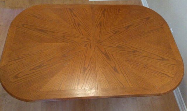 Dining room solid wood table (no chairs) - photo 2