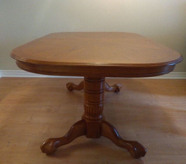 Dining room solid wood table (no chairs) - photo 3