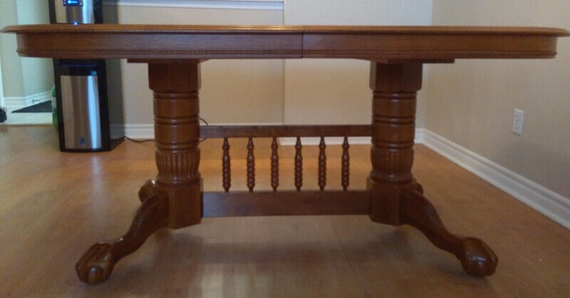 Dining room solid wood table (no chairs) - photo 5