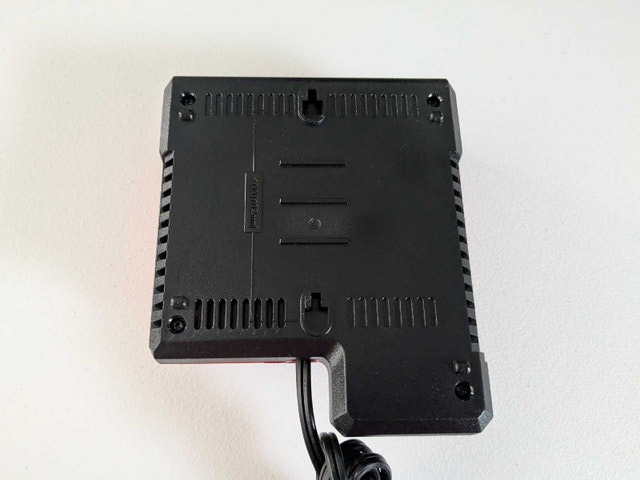 Milwaukee M18/M12 charger (READ AD) - photo 2