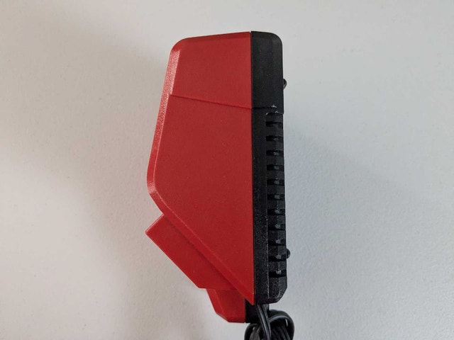 Milwaukee M18/M12 charger (READ AD) - photo 3