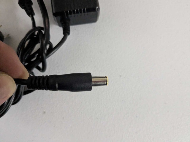 Power adapter - 12.6v / 5.0A / 63 W (New) - photo 3