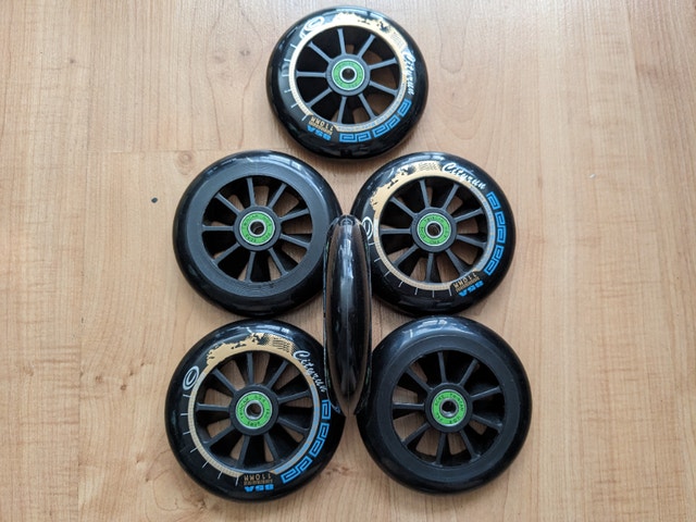 Inline skate frame 3 x110mm rockered + wheels - photo 2