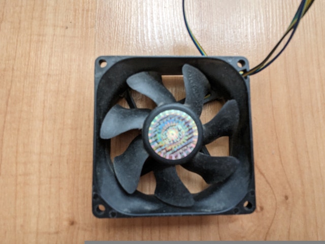 FREE: 80 mm computer fan (3 conductors) 12v 0.30A - photo 3