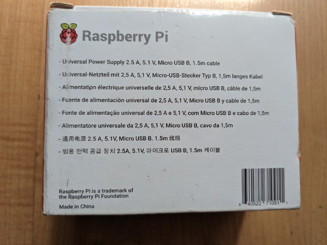 Raspberry PI universal power adapter 2.5A 5.1v - photo 2