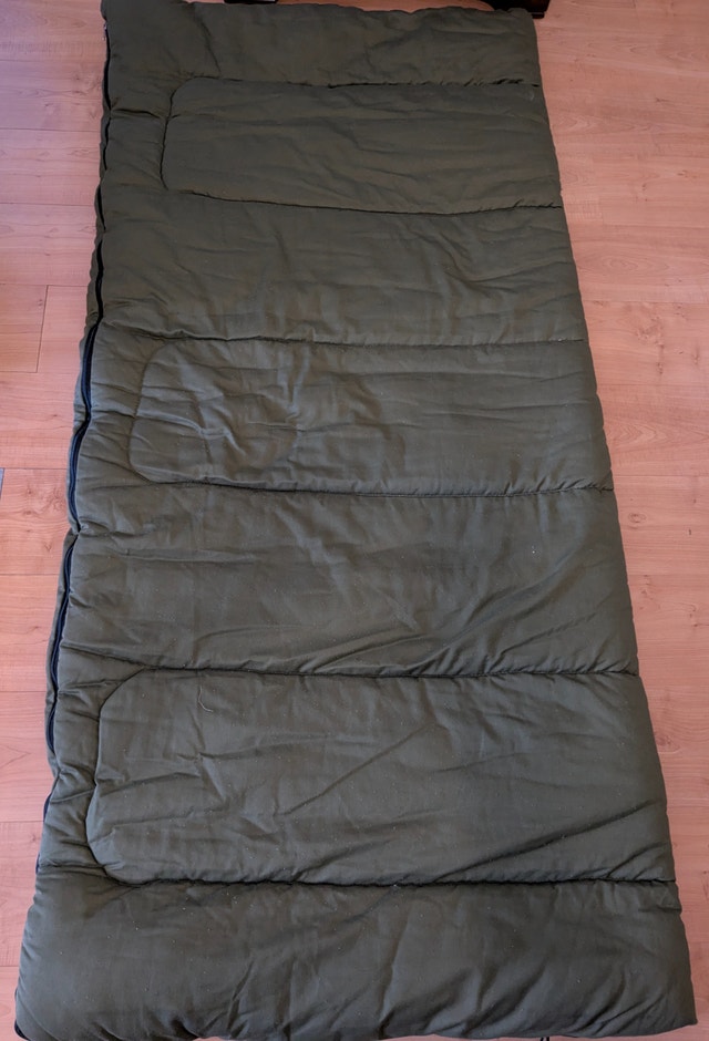 Woods winter sleeping bag rated for -15 - photo 2
