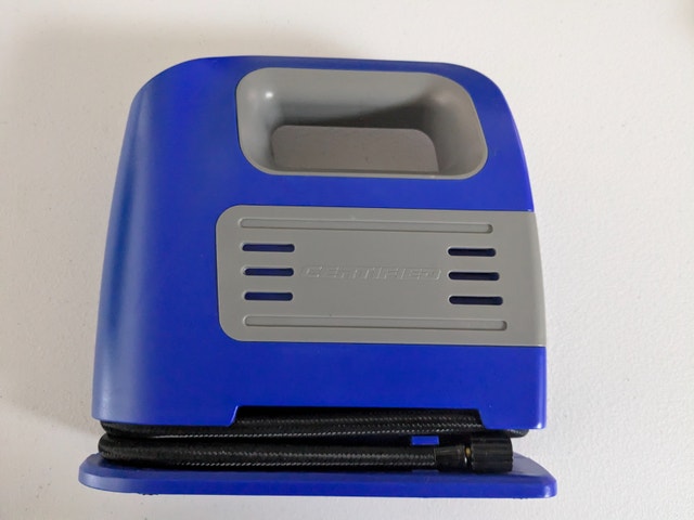 12V Air Compressor/Tire Inflator (NEW/no box) - photo 3