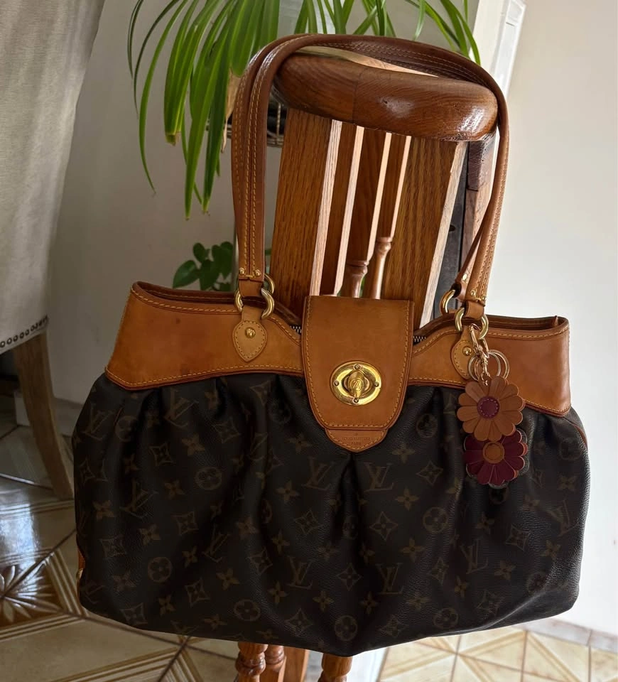 Authentic Louis Vuitton - photo 4