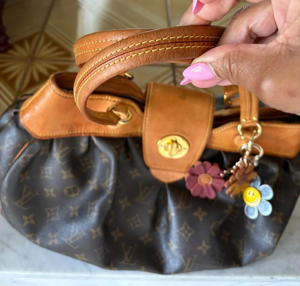 Authentic Louis Vuitton - photo 5