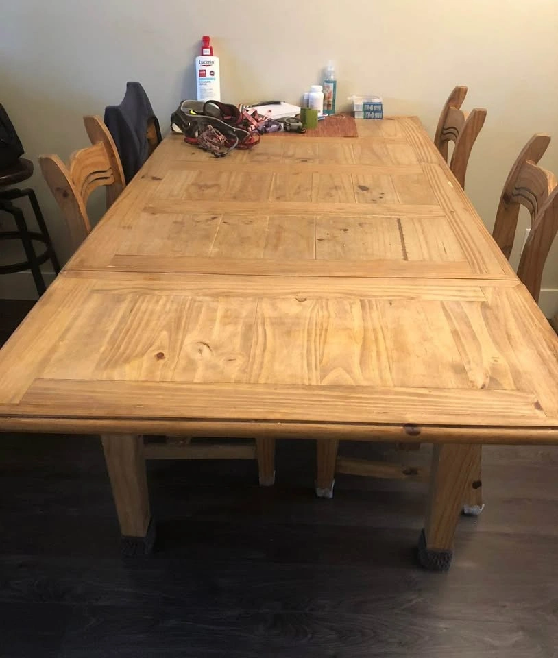 Kitchen Table and chairs with Hutch - photo 4
