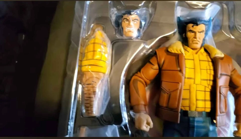 Mondo SDCC X-Men Animated Series Logan Brown Jacket Figure - photo 5