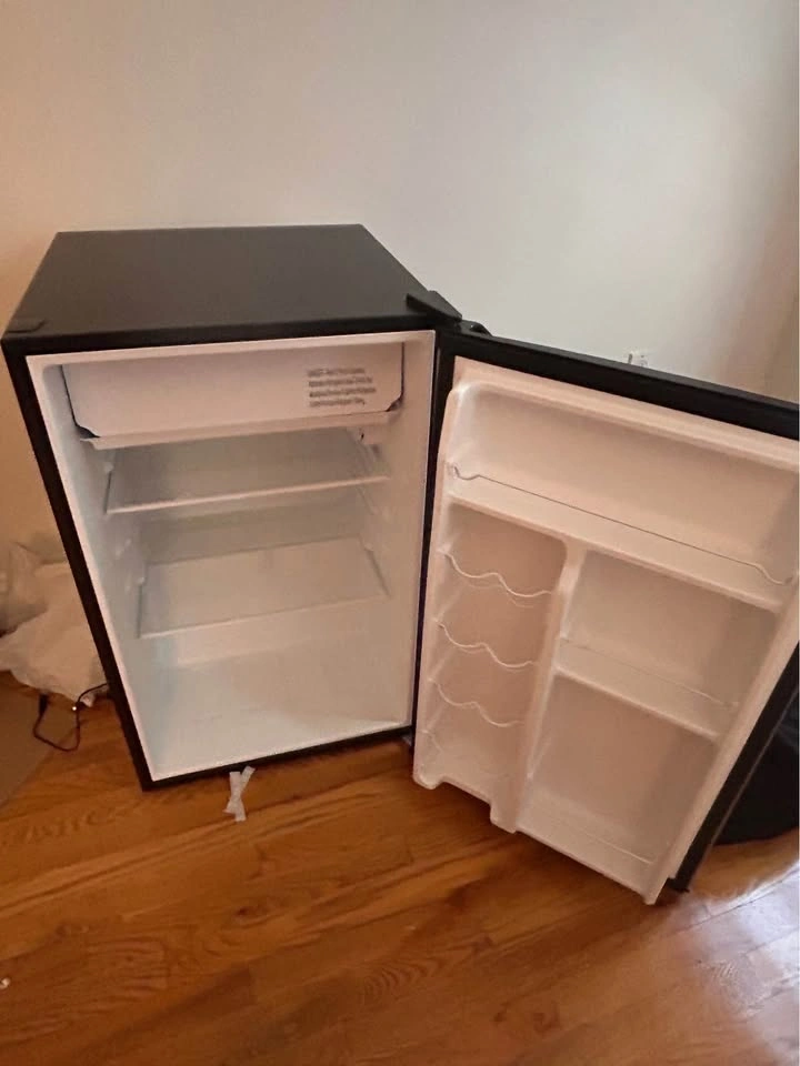 Whirlpool Mini Fridge - photo 2
