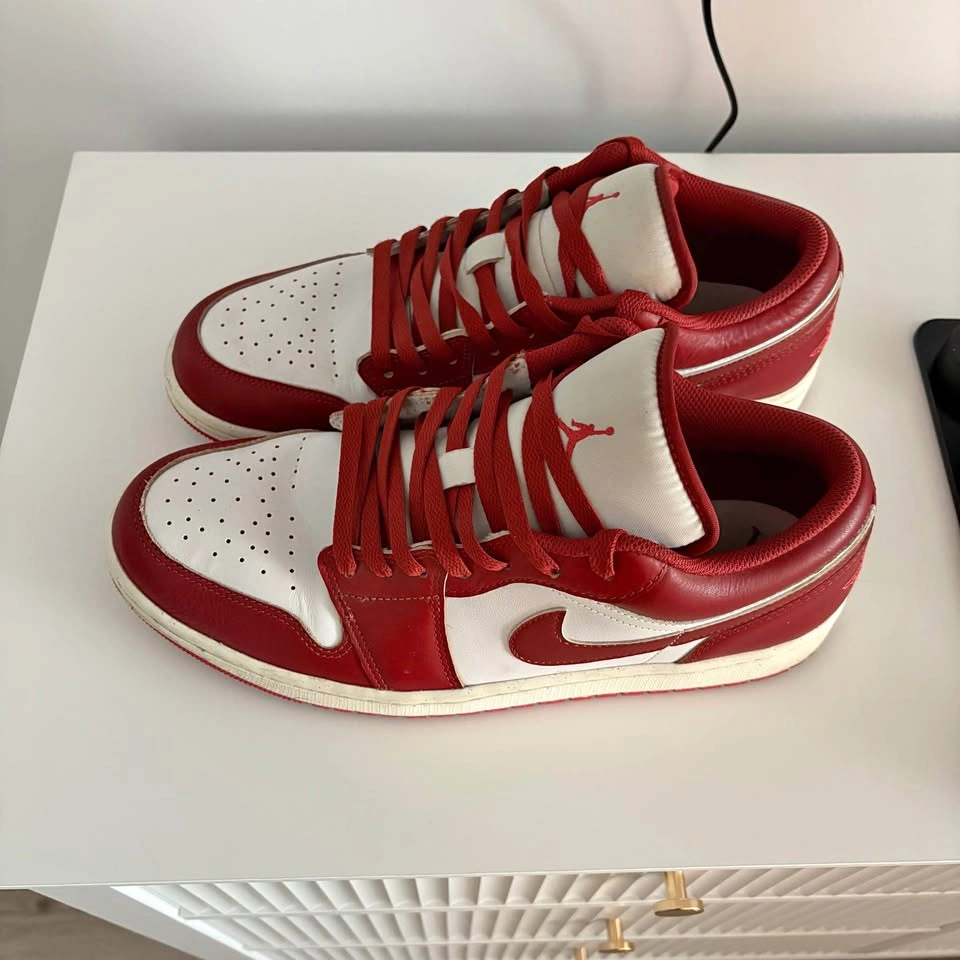 Air Jordan 1 Low Red White Kicks