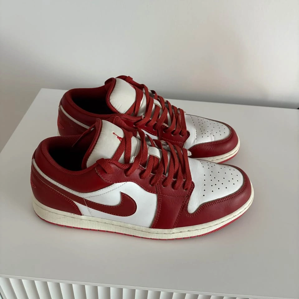 Air Jordan 1 Low Red White Kicks - photo 3
