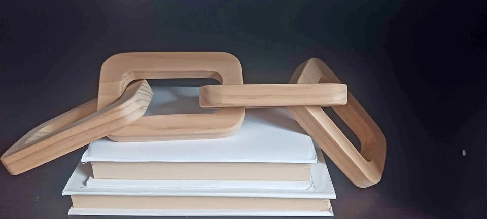 Decorative wood chain