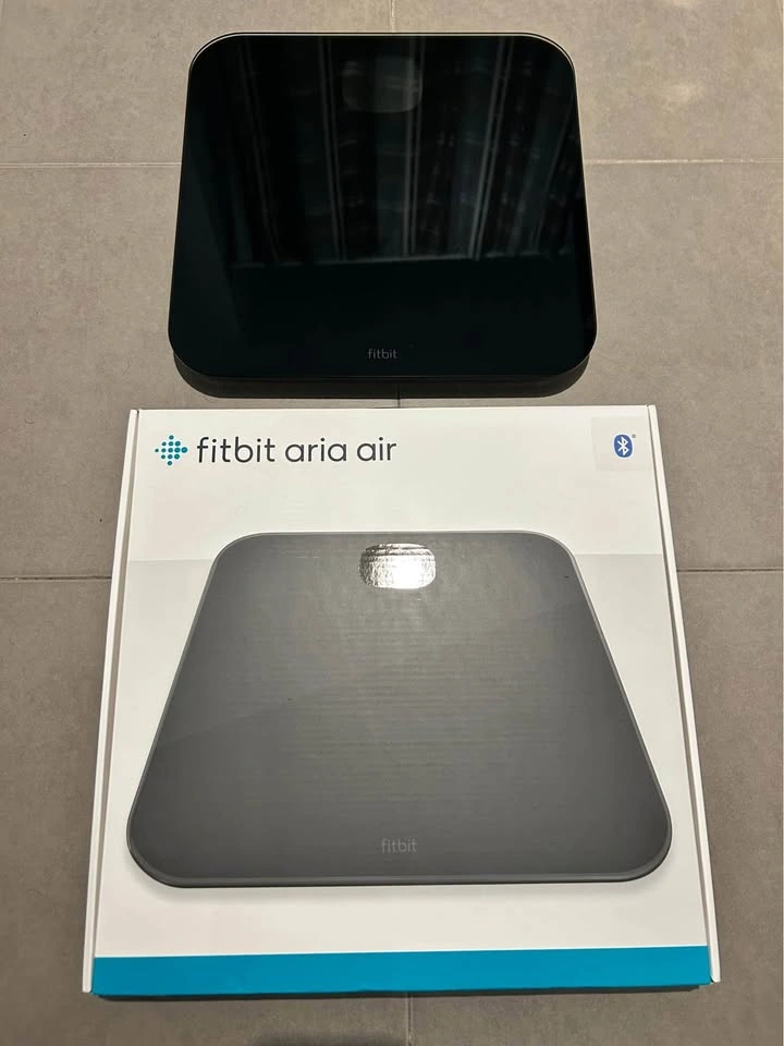 Fitbit Aria Air Bluetooth Digital Body Weight and Bmi Smart Scal