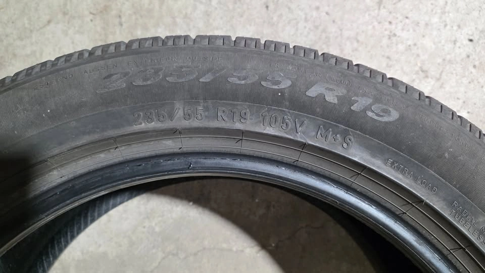 235/55/19 Pirelli all season tires - photo 3