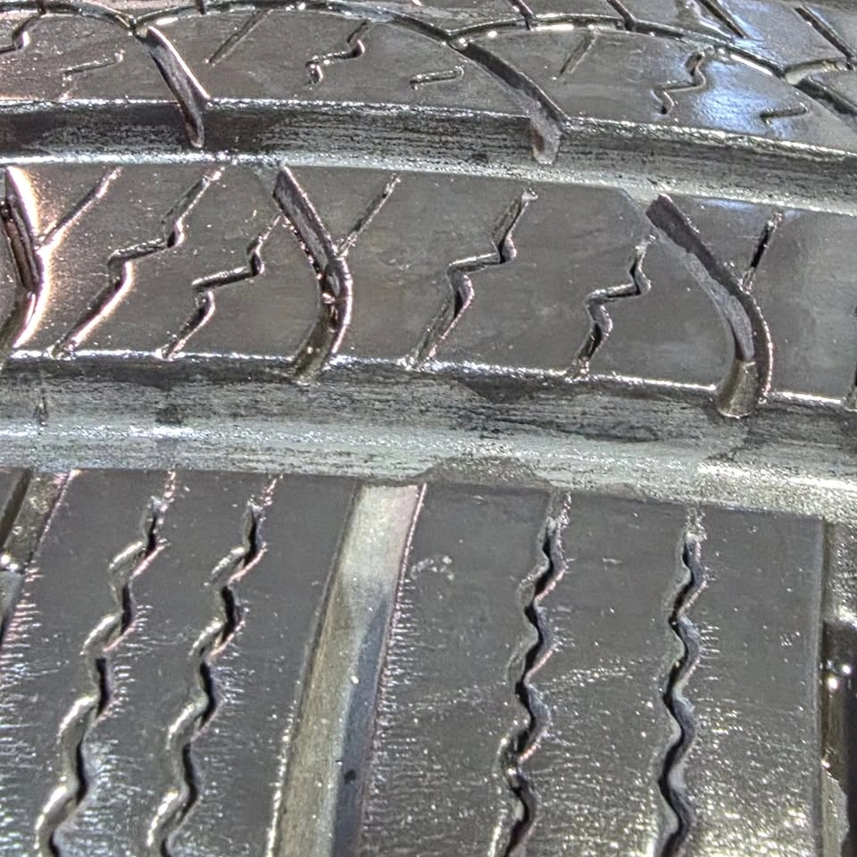 235/55/19 Pirelli all season tires - photo 5