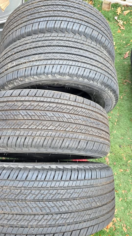 265/65/18 Michelin Primacy LTX all season tires 99%