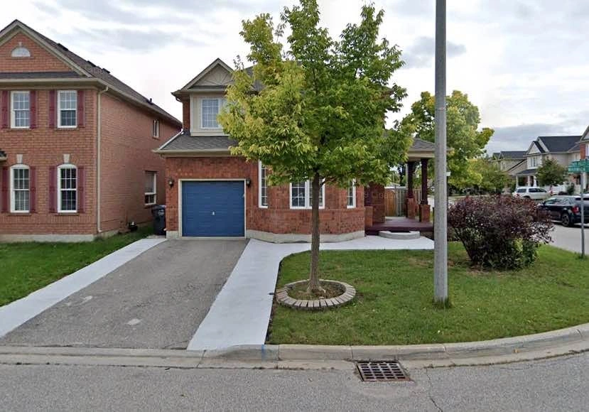 3 Beds 3 Baths House