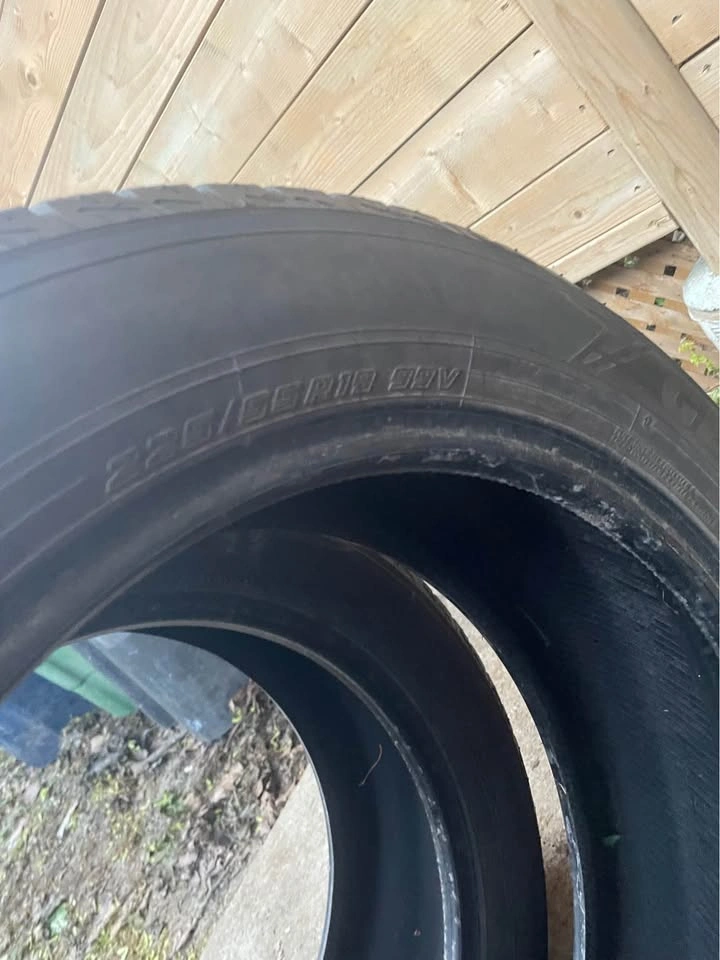 225/55R19 Yokohama All Season Tires - set of 2 - photo 3