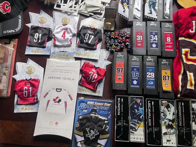 NHL Collectables and Memorabilia OBO - photo 2