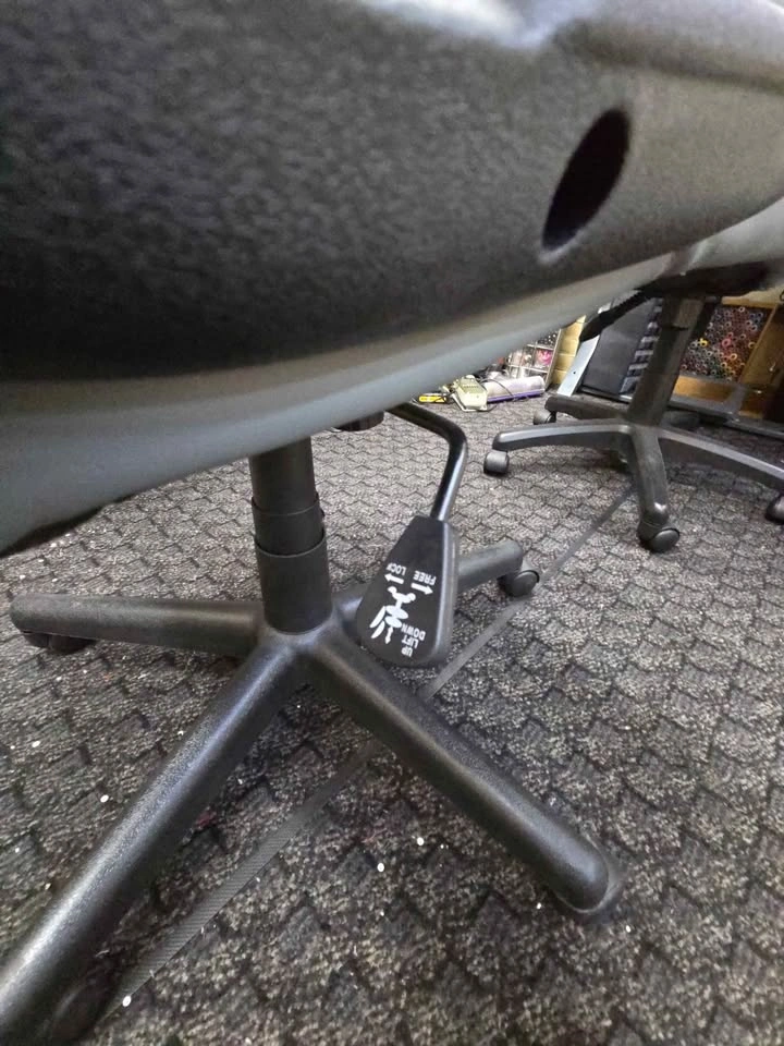 Staples Rutherford Ergonomic Faux Leather Swivel Office Chair - photo 5