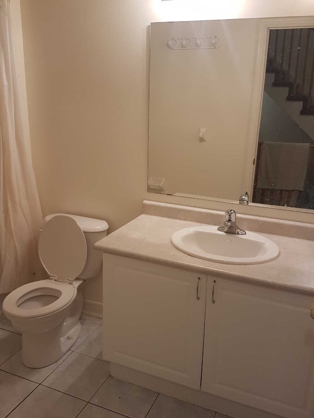 Bright furnished room, walk-in, next to Finch West TTC! - photo 4