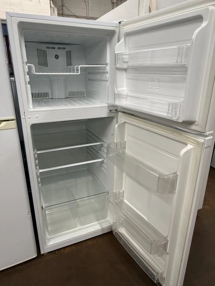 USED FRIDGES 24/28/30" WHITE