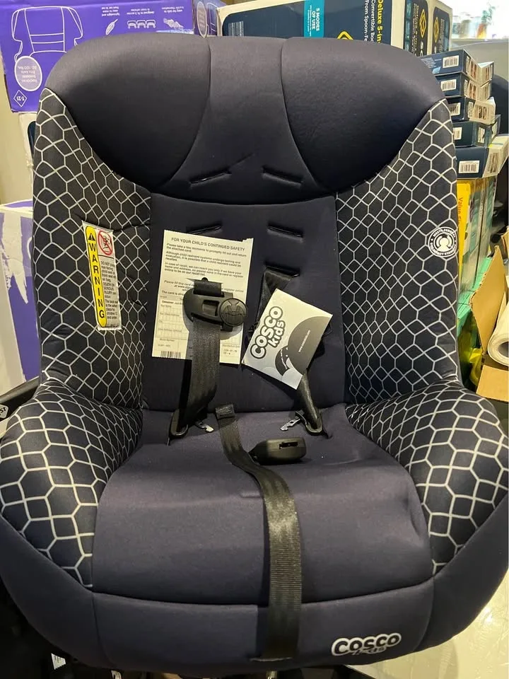 Cosco car seat - photo 3