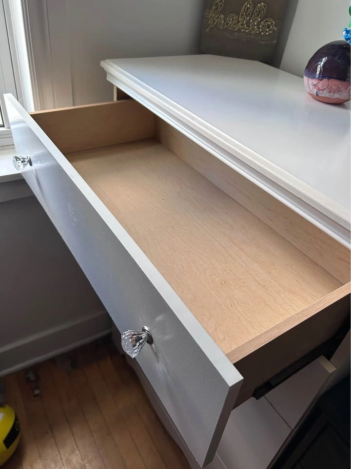 Crystal nob 5-drawer dresser - photo 3