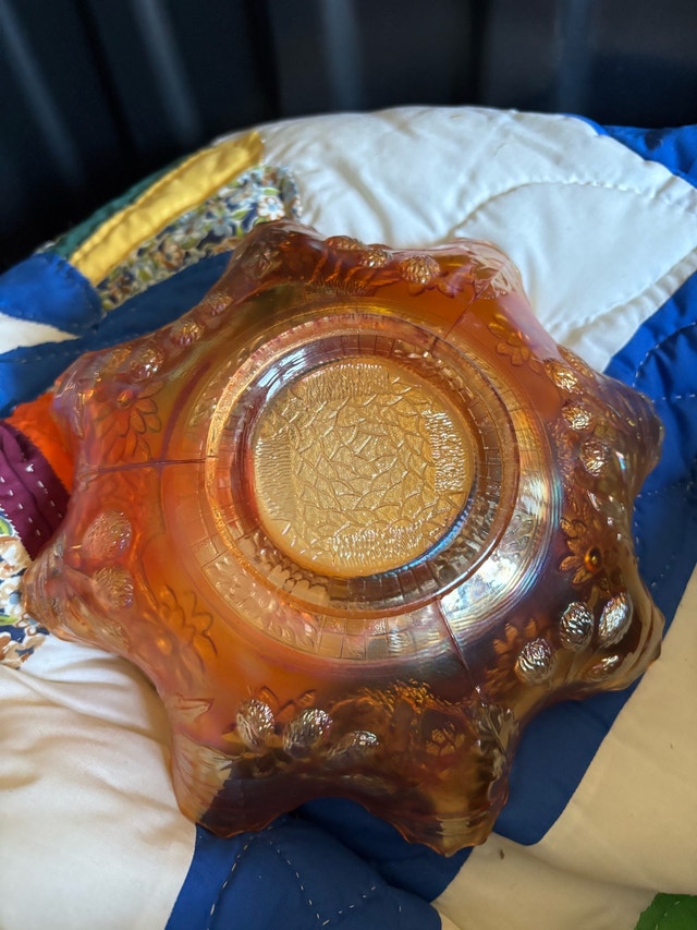 Marigold Carnival (Fenton?) Glass Bowl - photo 3