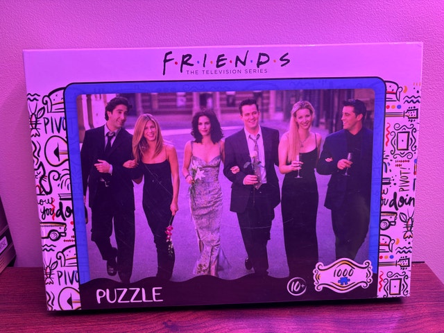 Friends 1000 Piece Puzzle