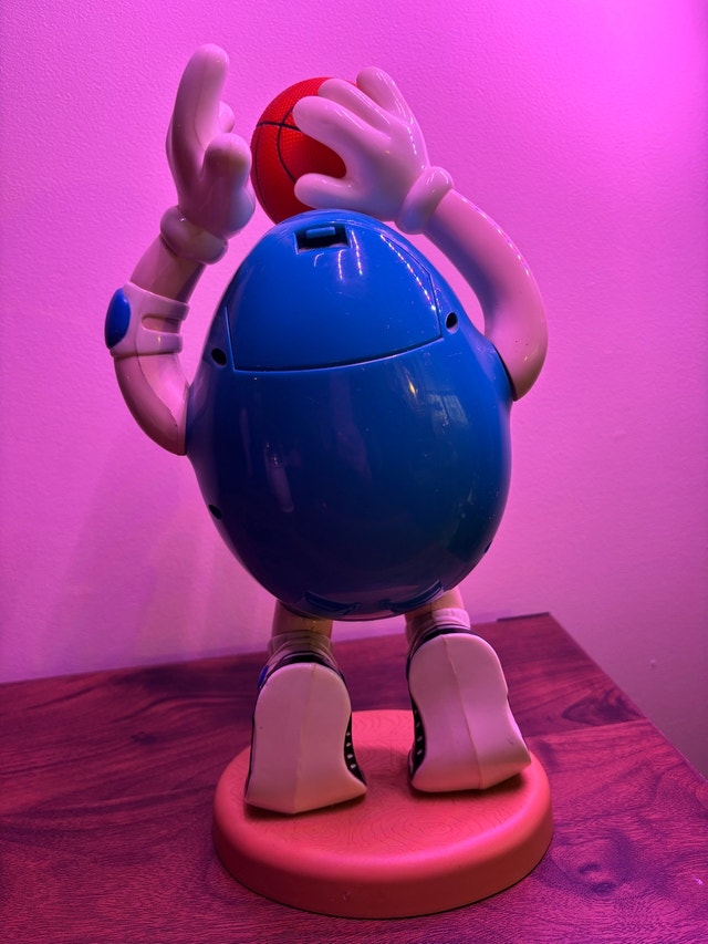 Vintage M&M Peanut MM Blue Basketball Player Candy Dispenser 13" - photo 3