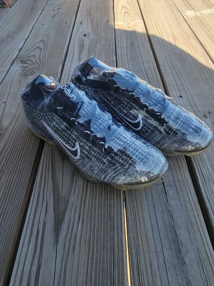 Nike vapor max size 7.5 - photo 2