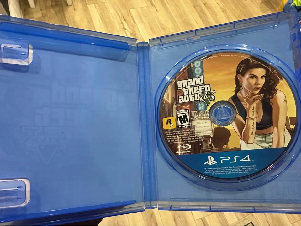 Red Dead Redemption 2 - GTA V PS4 - photo 3