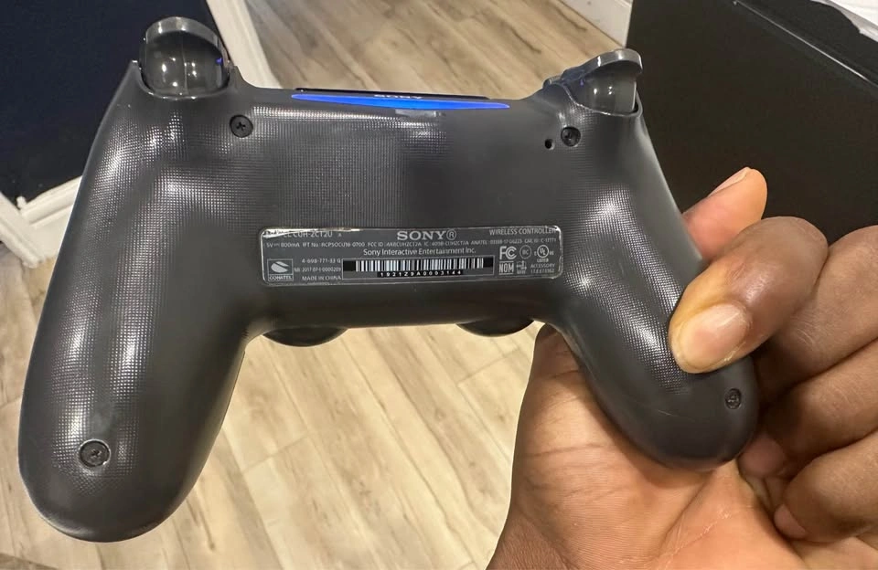 Ps4 Controller - photo 2