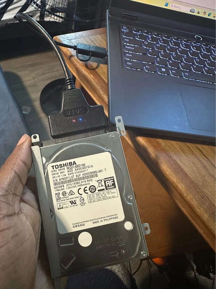 SATA to USB-C/USB-A Cable - photo 2