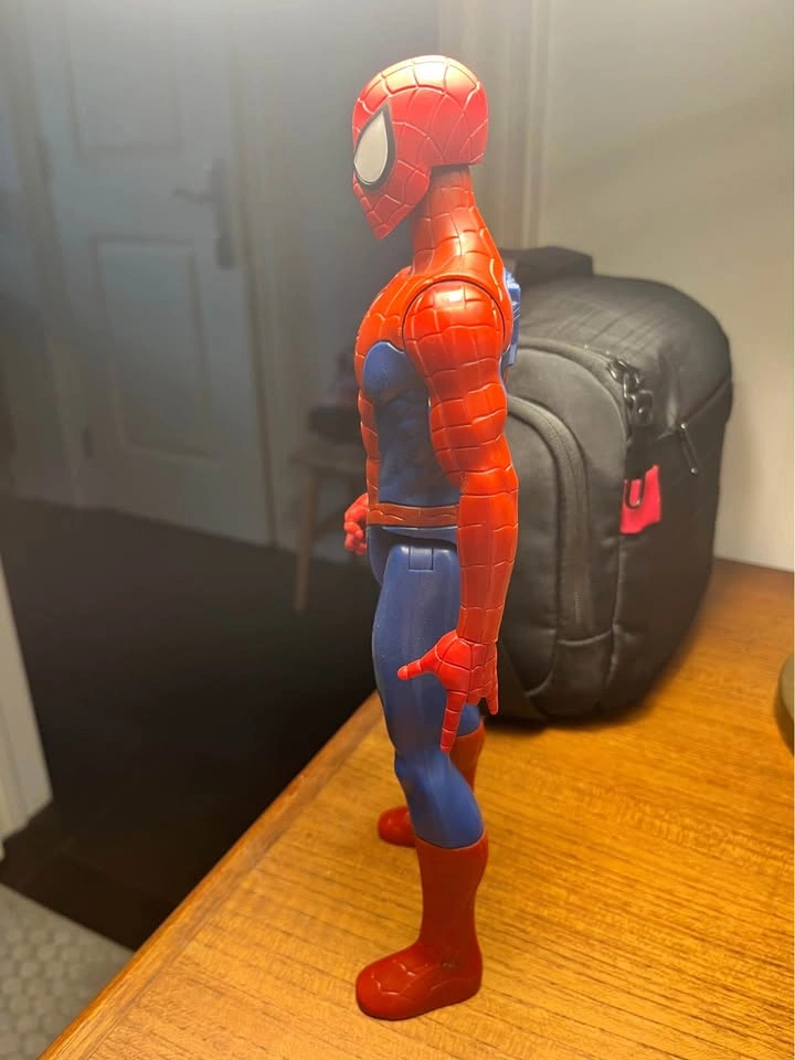 Large Spider-Man Action Figure - photo 2