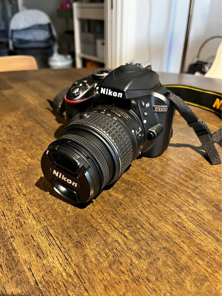 Nikon D3300 DSLR Camera Kit
