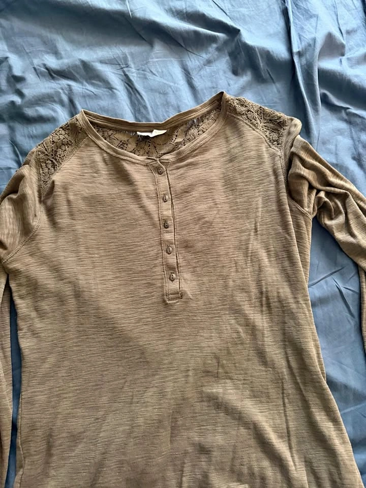 Small Shirt for Women