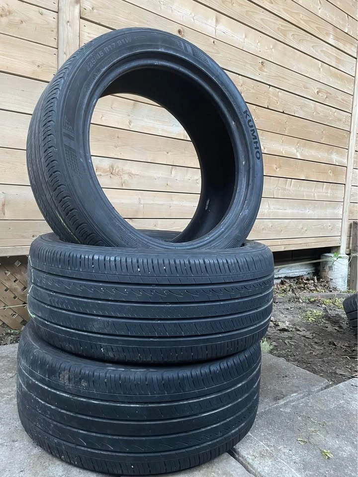 225/45R17 Kumho All Season Tires - 3 Available - photo 2