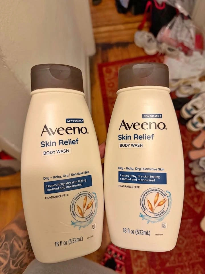 Two unopened Aveeno body wash