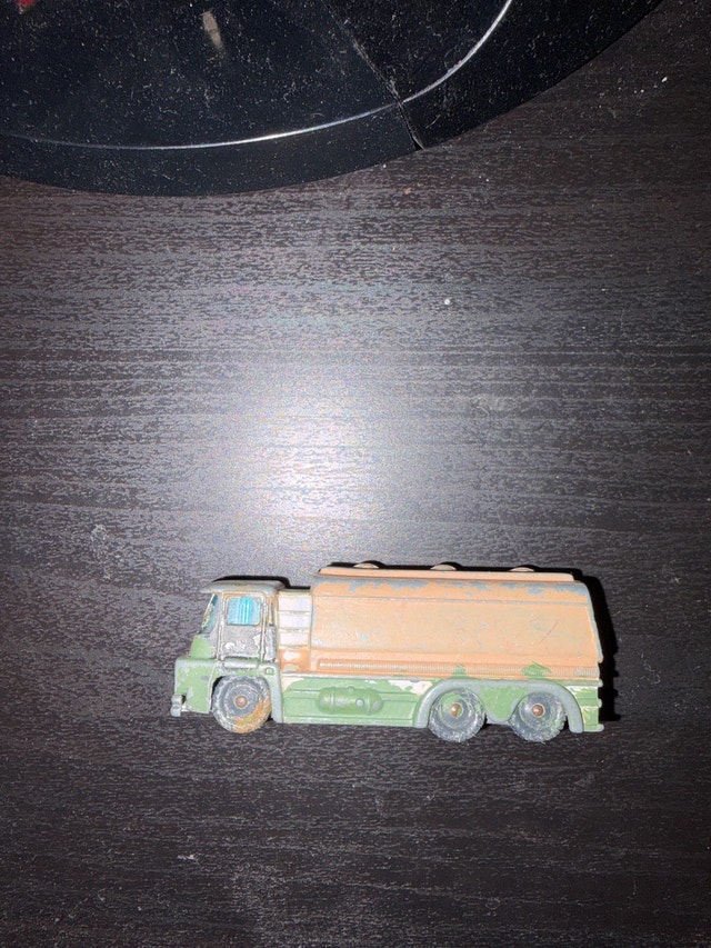 Husky Models Tanker Truck