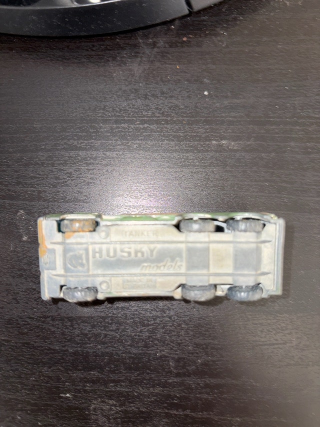 Husky Models Tanker Truck - photo 2